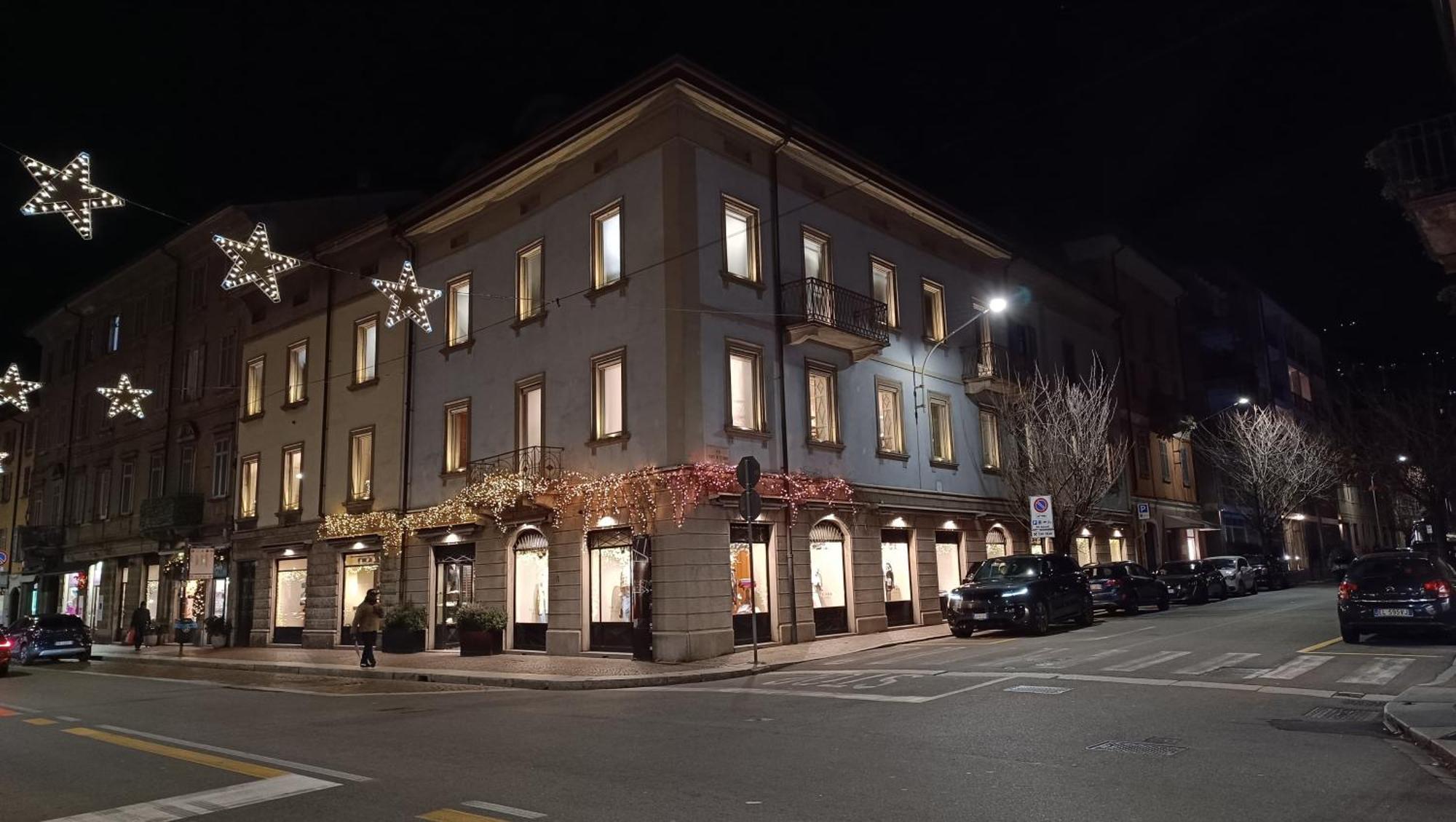 Appartamento Aleph With Private Parking, Next Train Station Комо Екстериор снимка